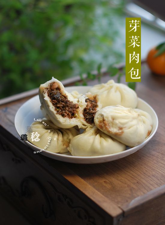 「芽菜肉包」皮薄,肉嫩,芽菜香